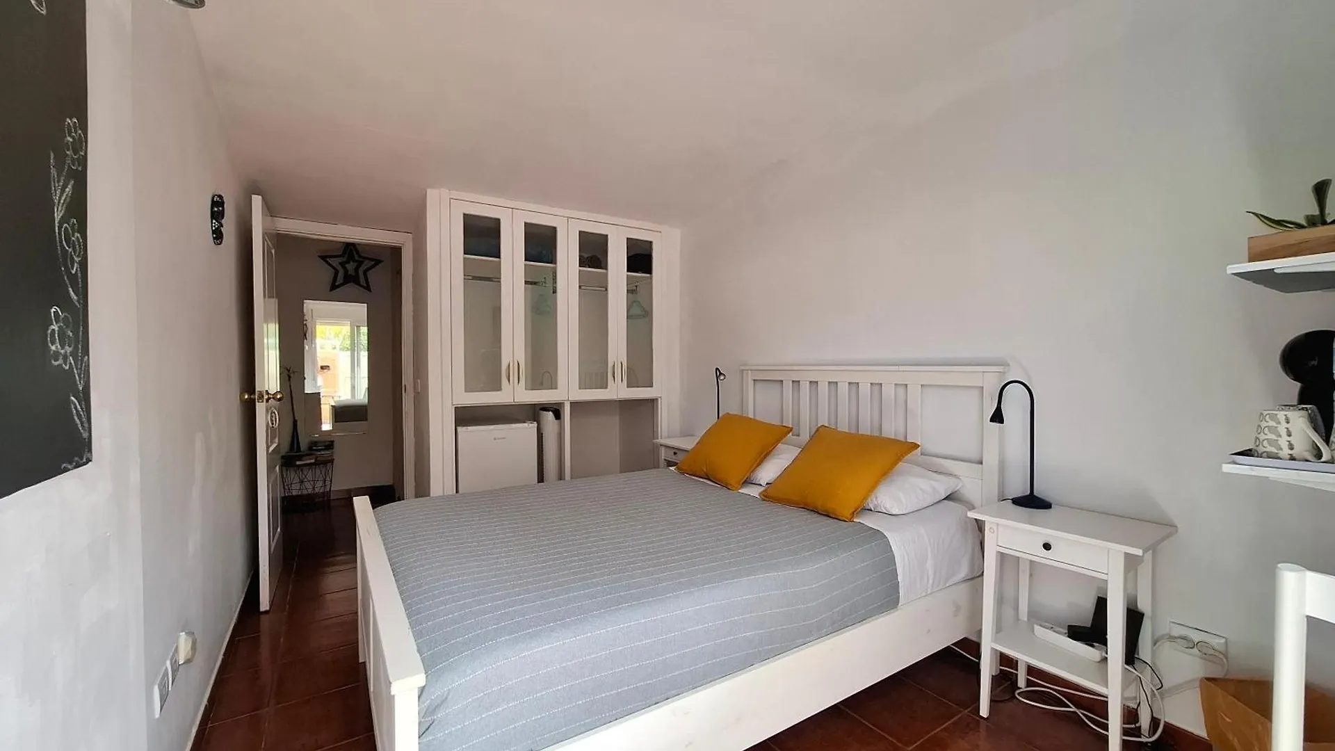 Habitacion Doble Con Bano Y Terraza Privada El Medano  El Medano (Tenerife)